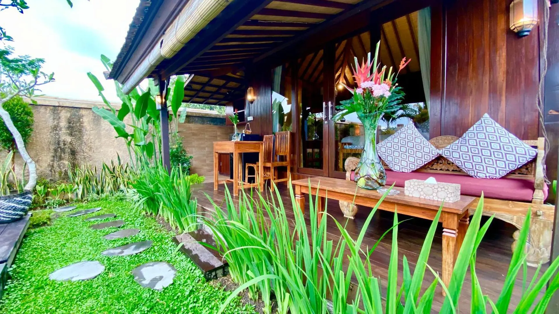 Niluh Private Villas Ubud 0*,  Indonesia